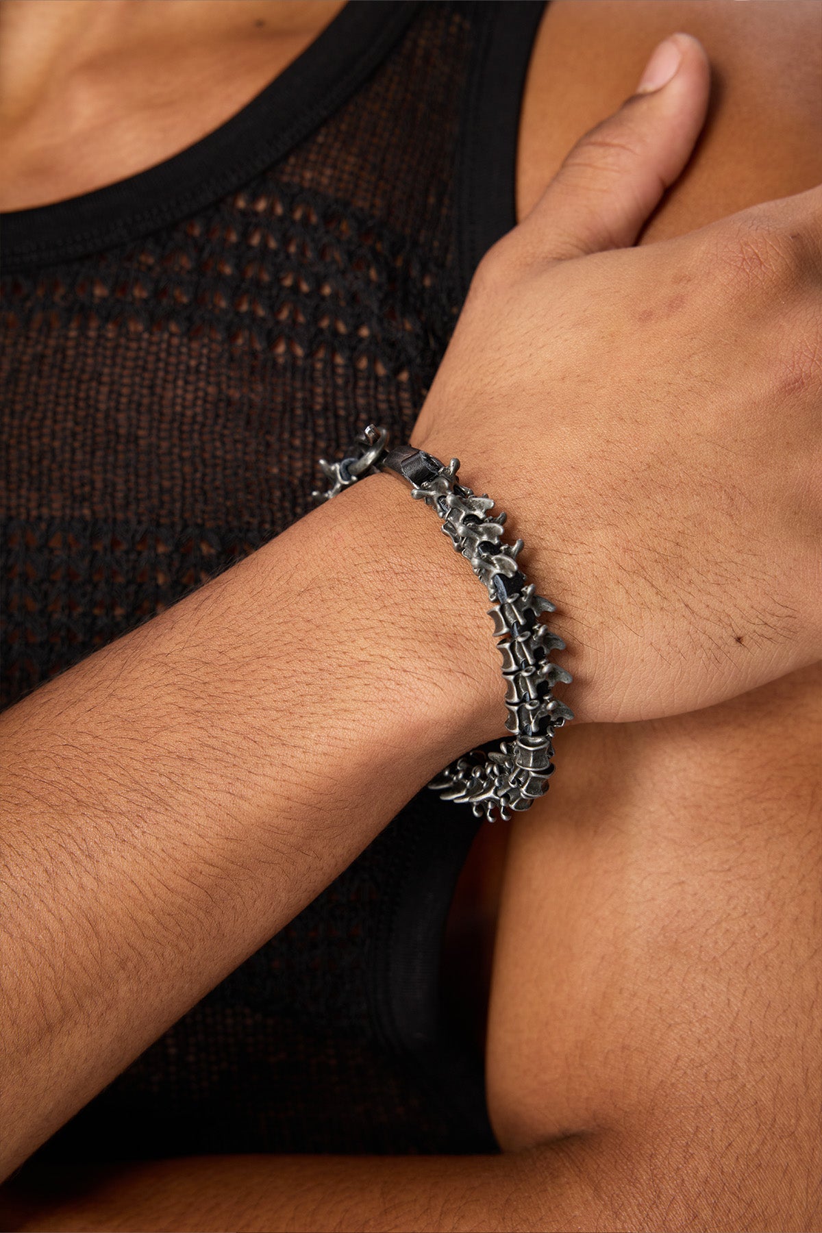 Alloy Beam Black Dragon Spine Bracelet