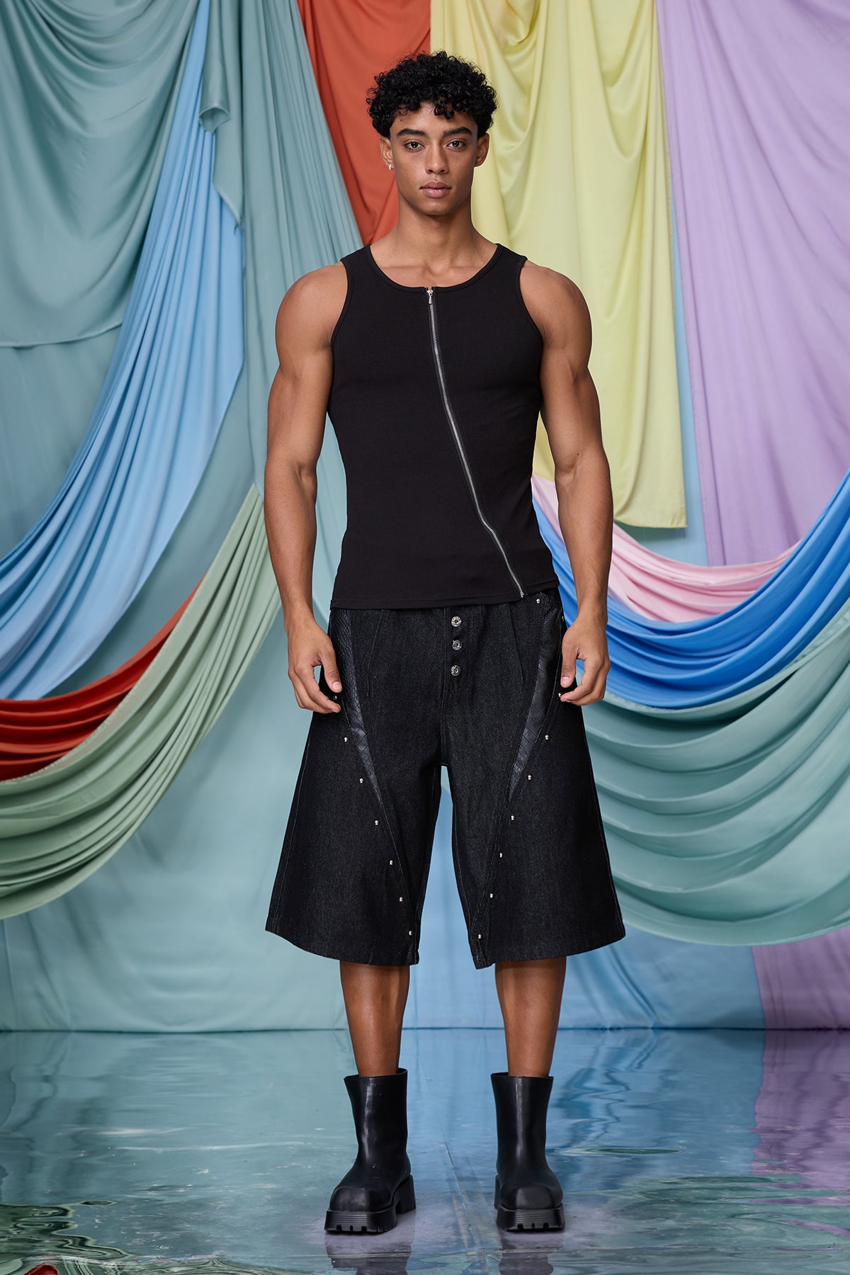 Black Still Zipper Tank Top