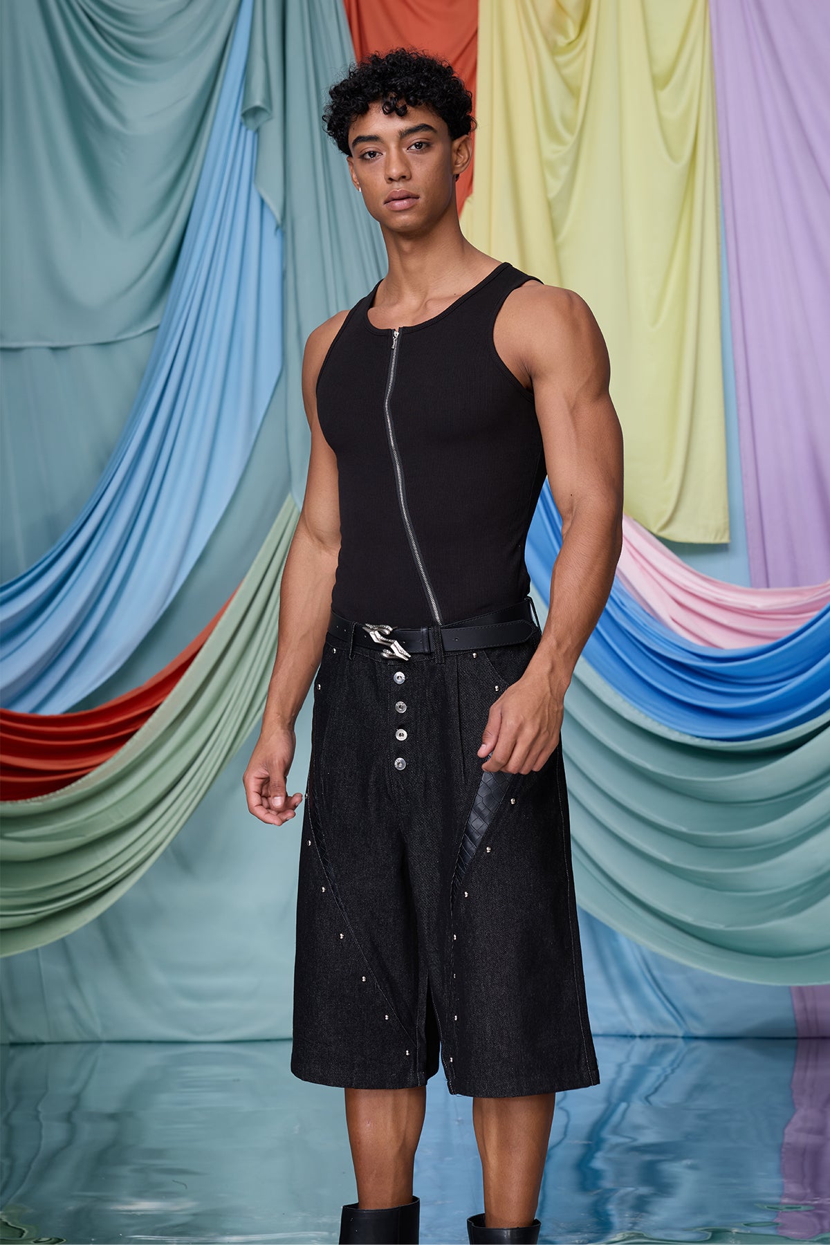 Black Still Zipper Tank Top