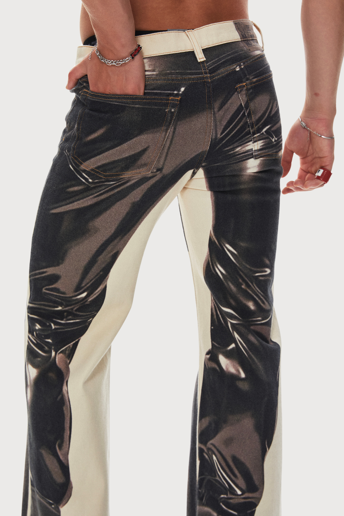 Broken Signal Bleach Dye Straight Jeans