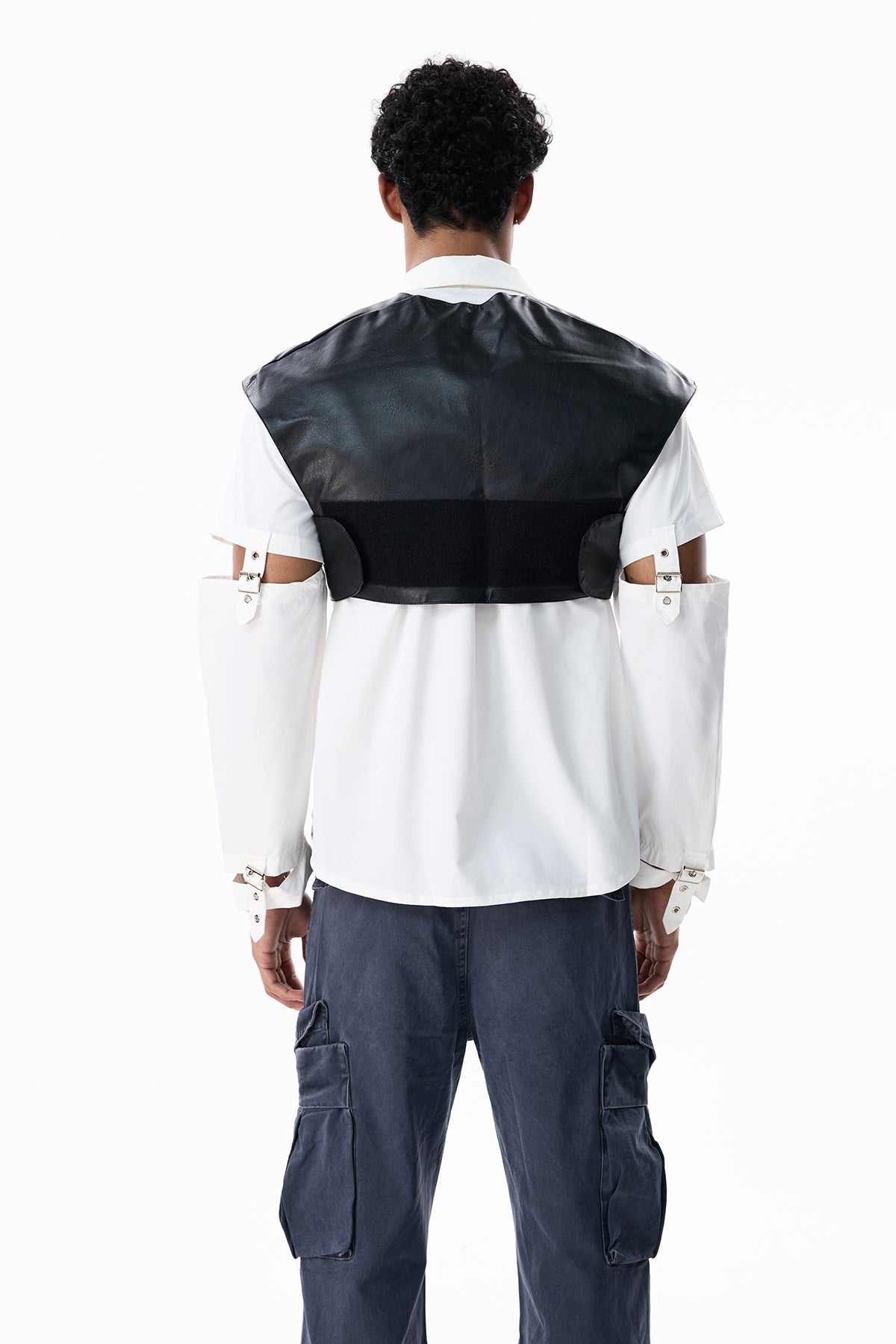 Crop-Top aus verchromtem Leder