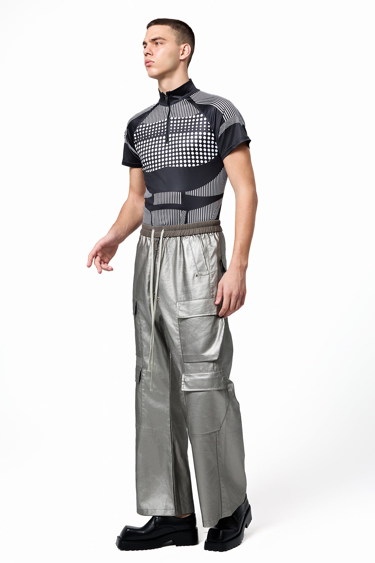 Clean Contrast Zipper High Neck Top