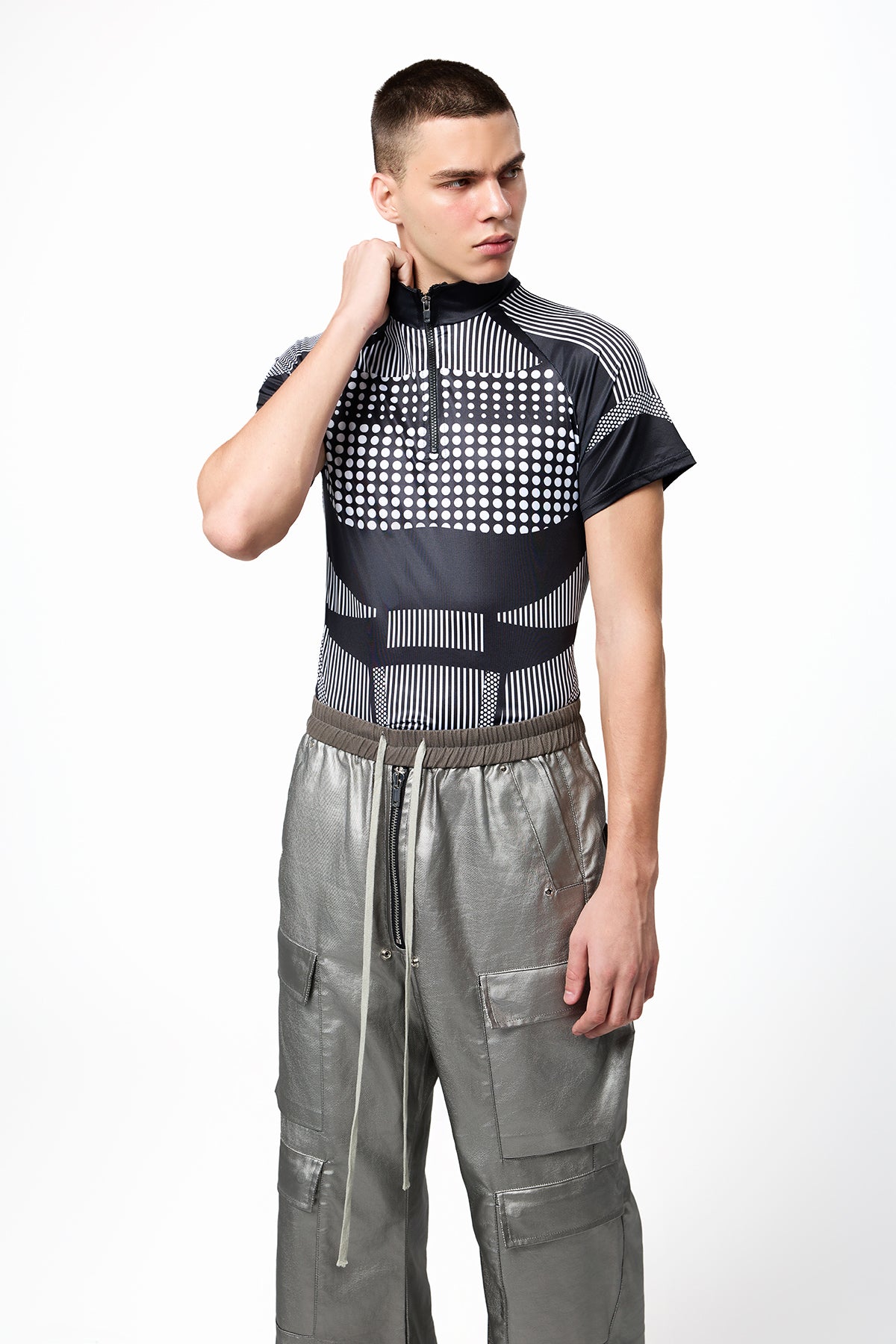 Clean Contrast Zipper High Neck Top