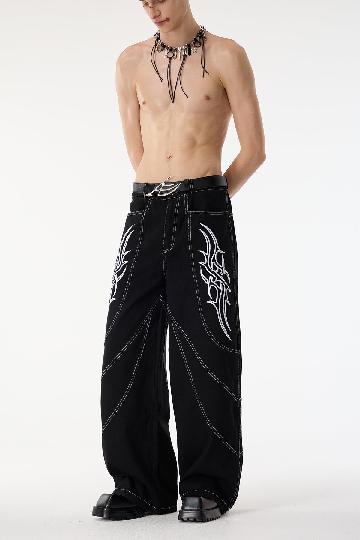 Collapse Mood Embroidery Wide Leg Jeans
