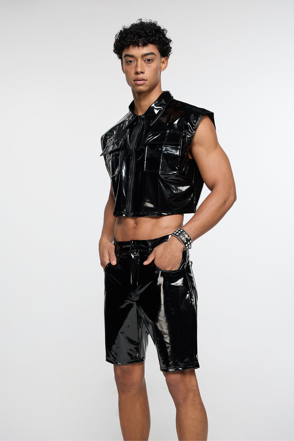 Core Skin Zipper Pantent Leather Crop Top