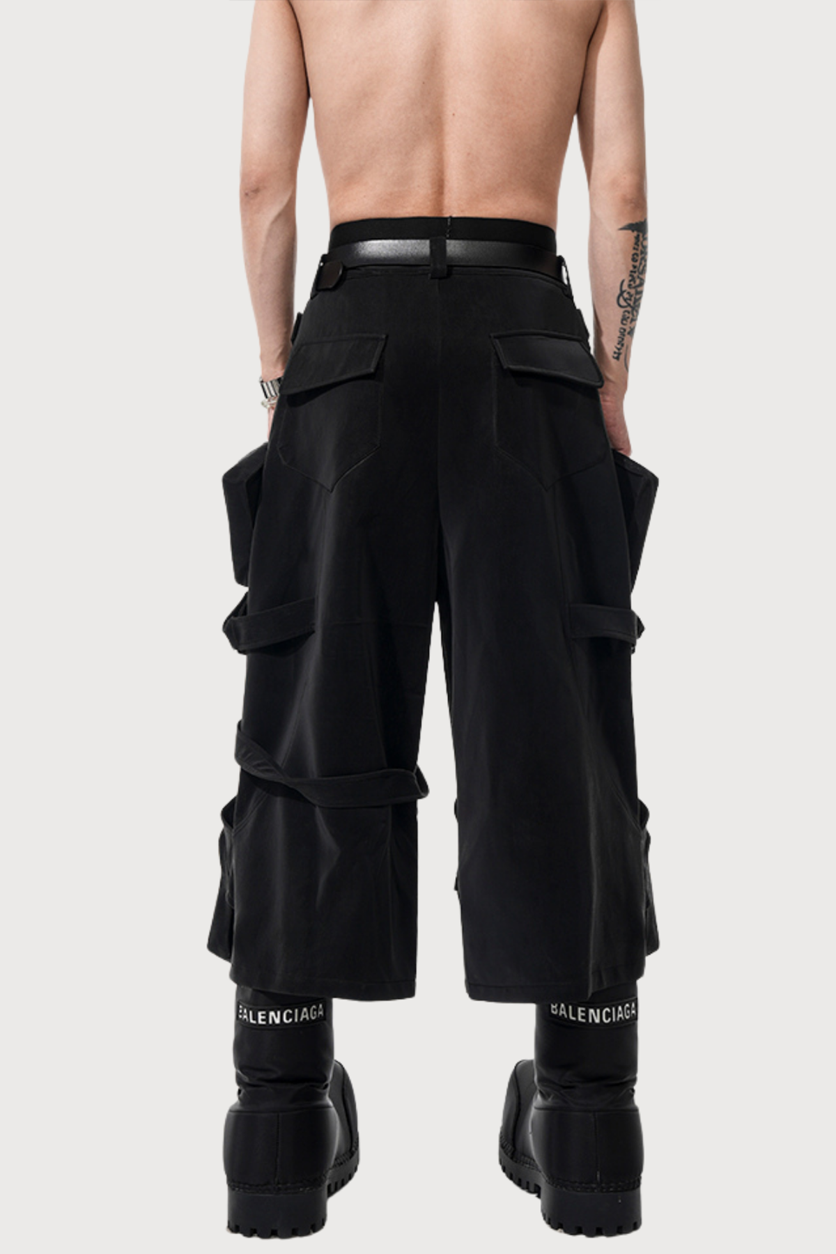 Core Fit Cutout Pocket Straight Pants