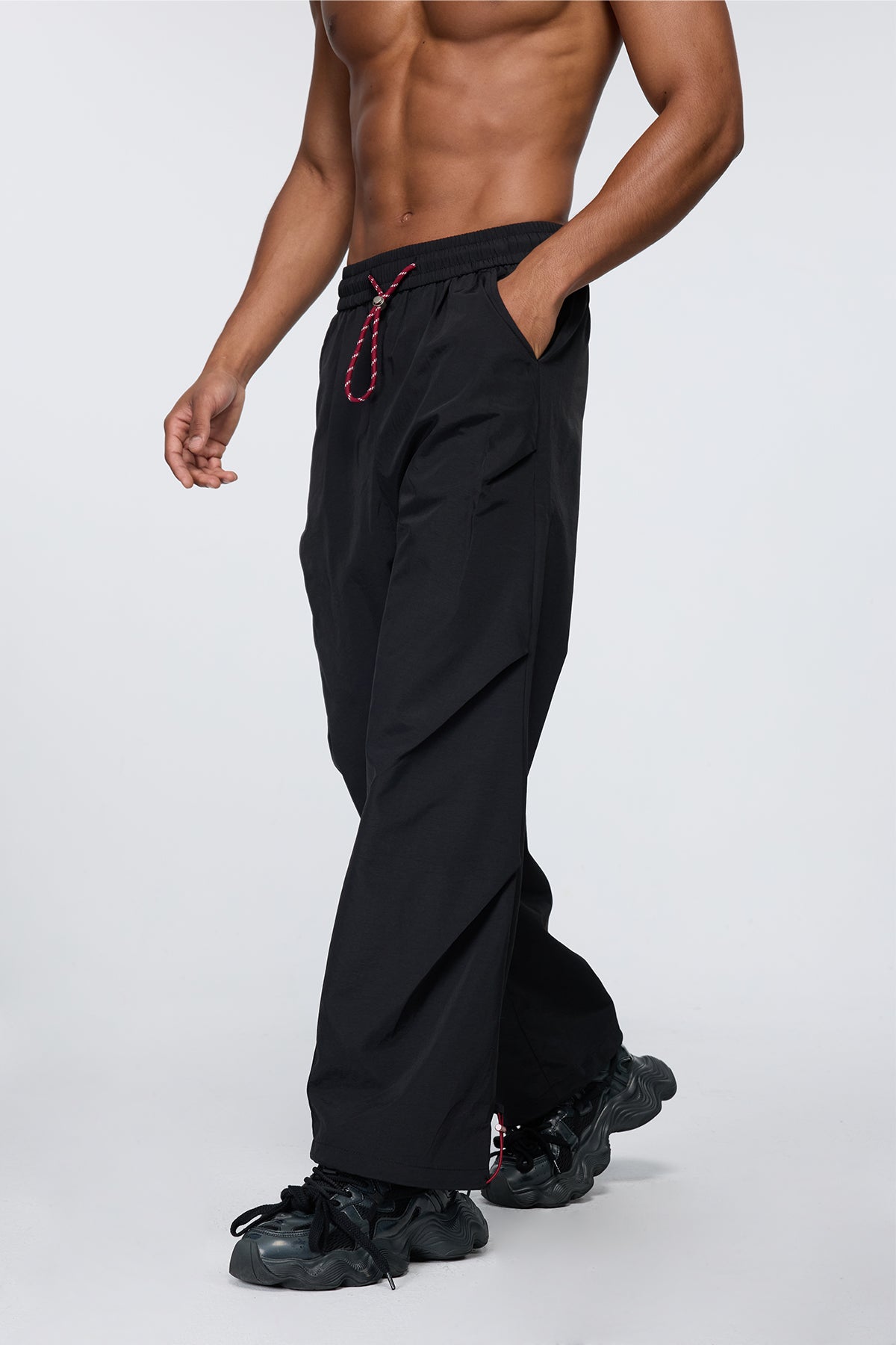 Decon Trouser Ruched Straight Pants