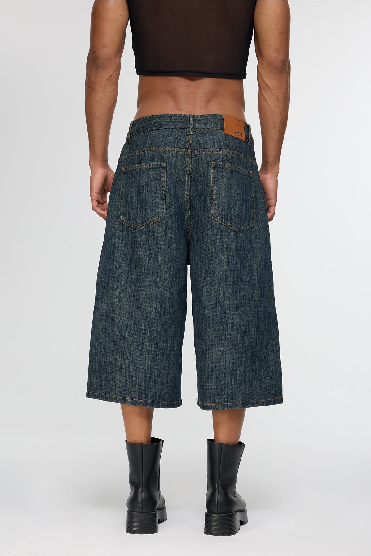 Distressed Line Wide Leg Capri Jeans