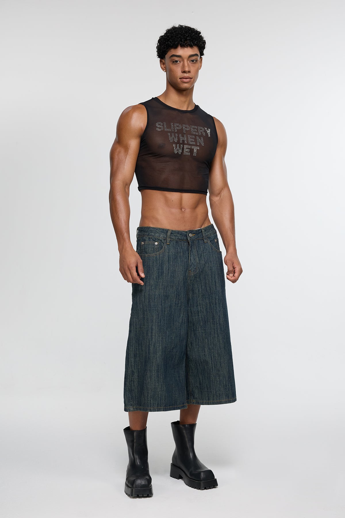 Distressed Line Wide Leg Capri Jeans