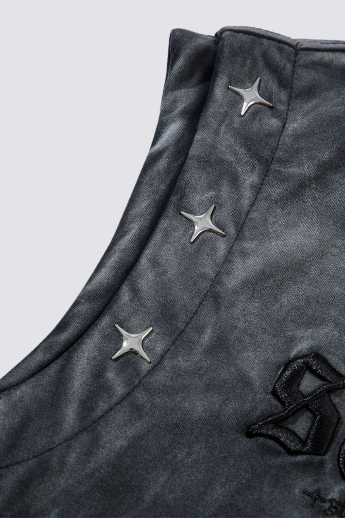 Faint Fold Letter Embroidery Sleeveless Top Black