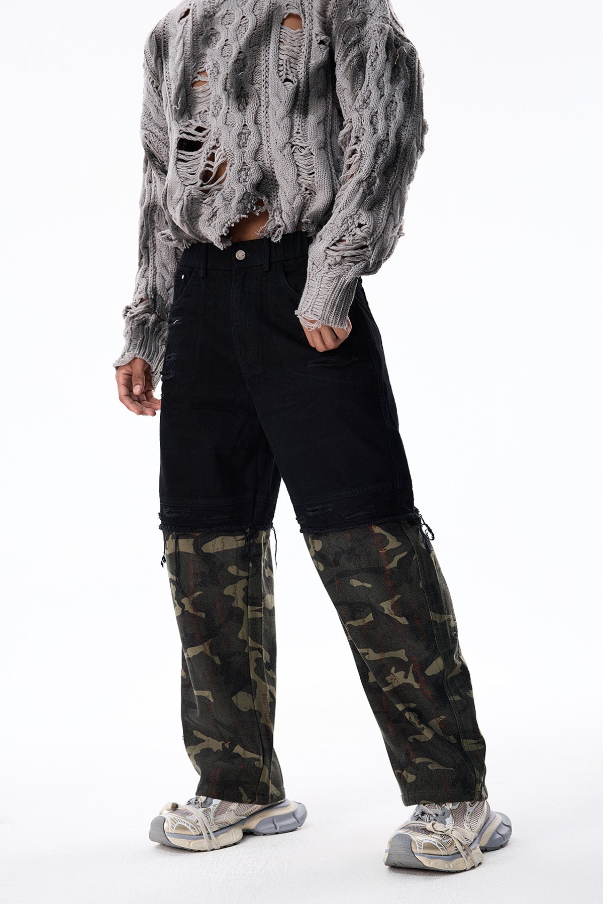 Flow Arc Camouflage Straight Pants