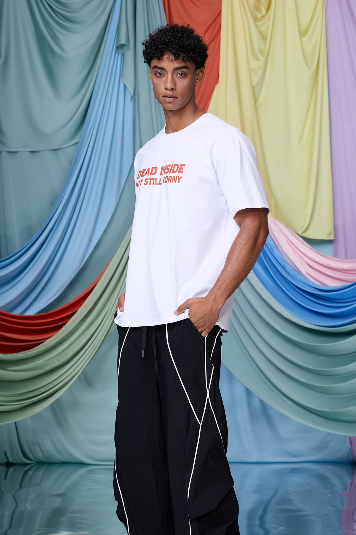 Fluid Graphic Print T-Shirt White