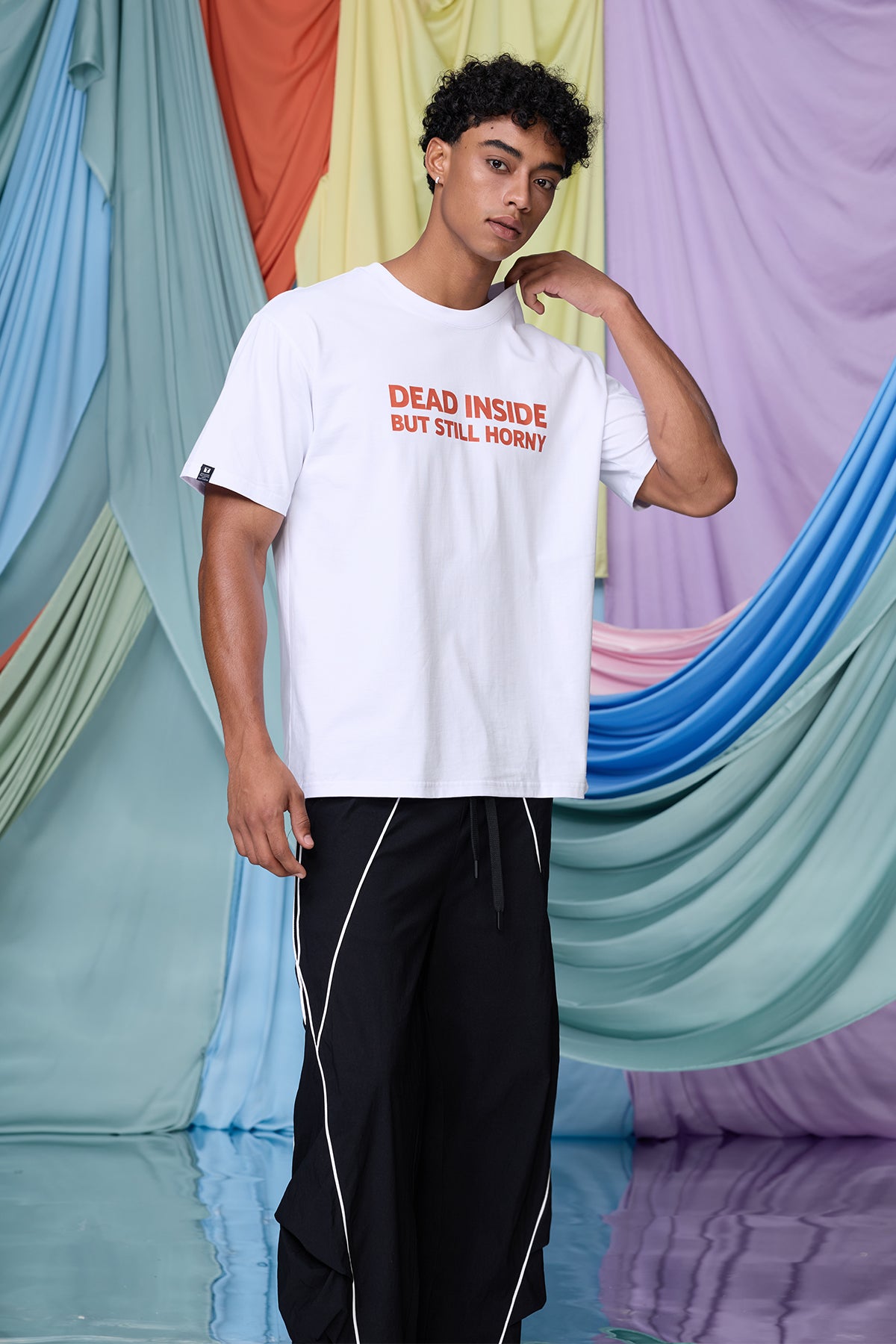Fluid Graphic Print T-Shirt White
