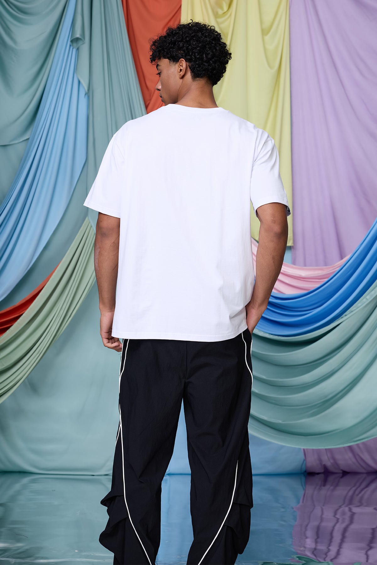 Fluid Graphic Print T-Shirt White