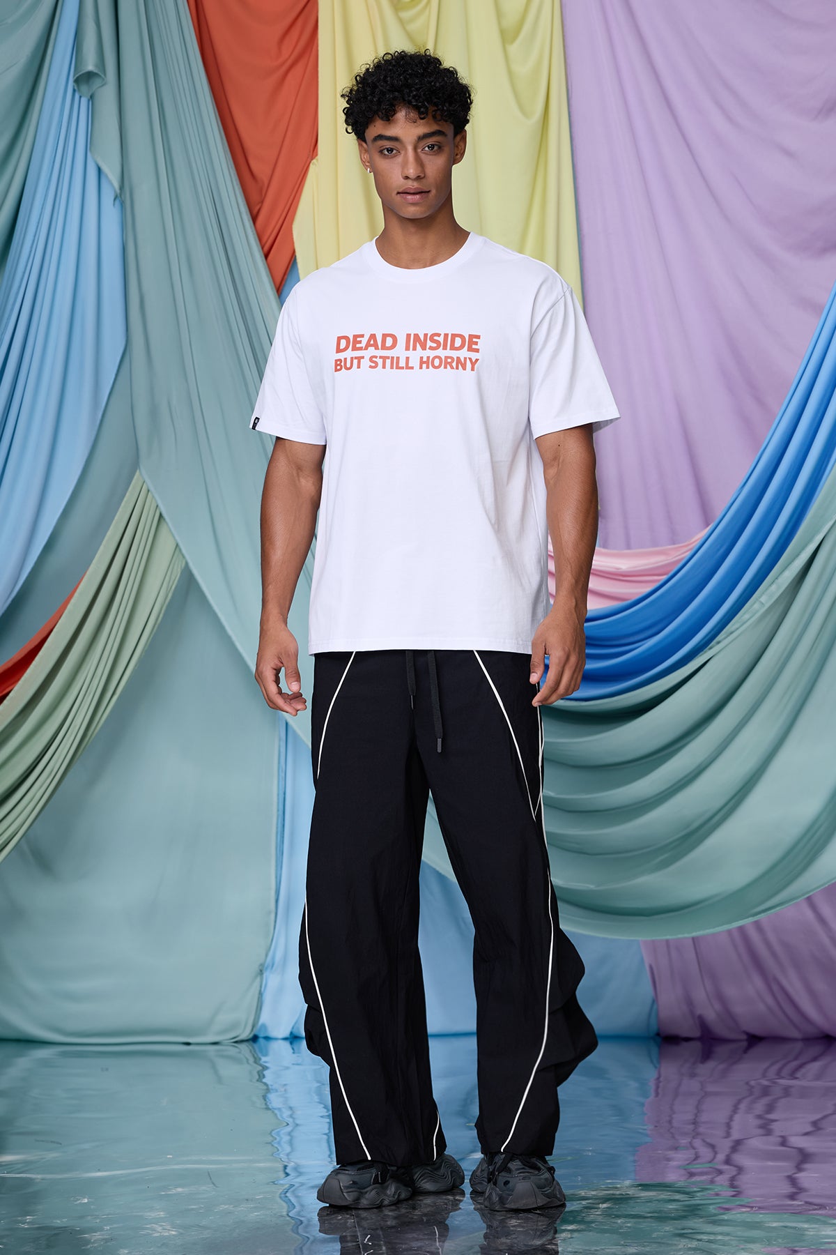 Fluid Graphic Print T-Shirt White