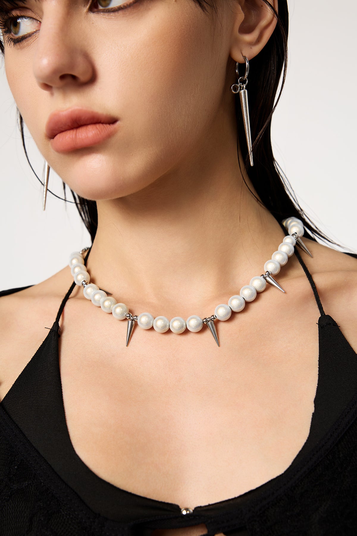 Gleam Fusion Pearl Rivetl Cross Necklace