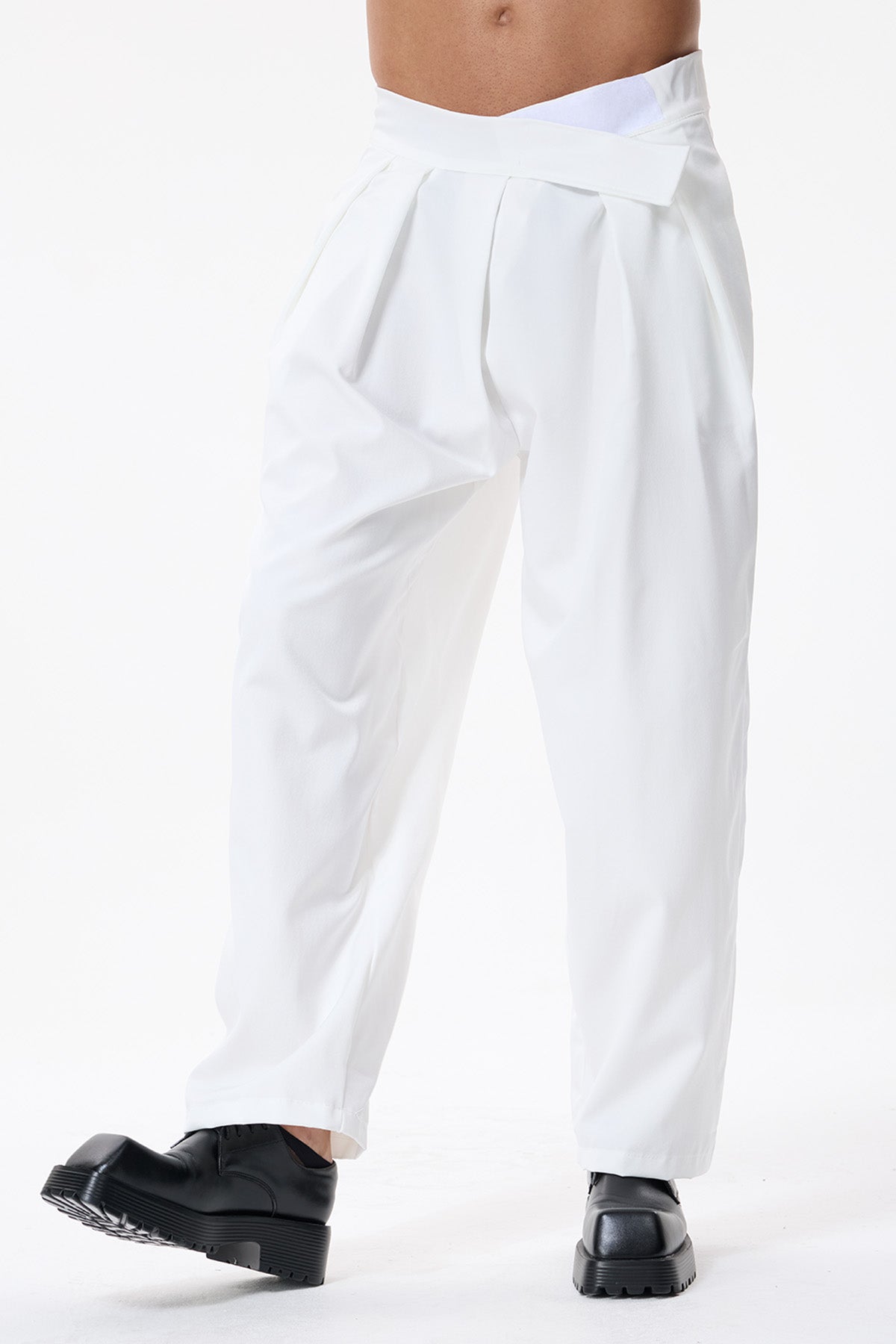Glow Path Velcro Ruched Straight Pants White