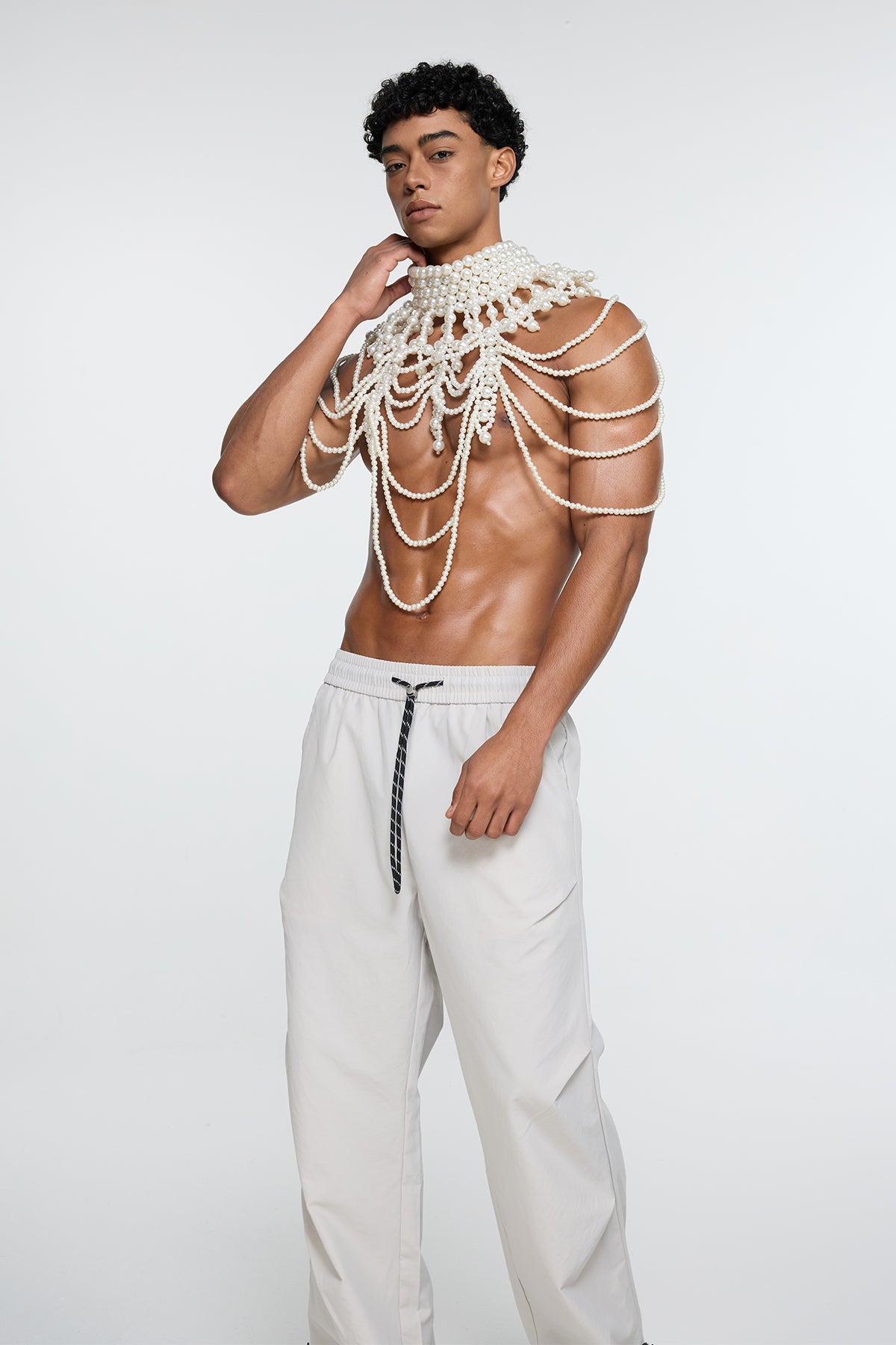 Glow Merge Pearl Vest White