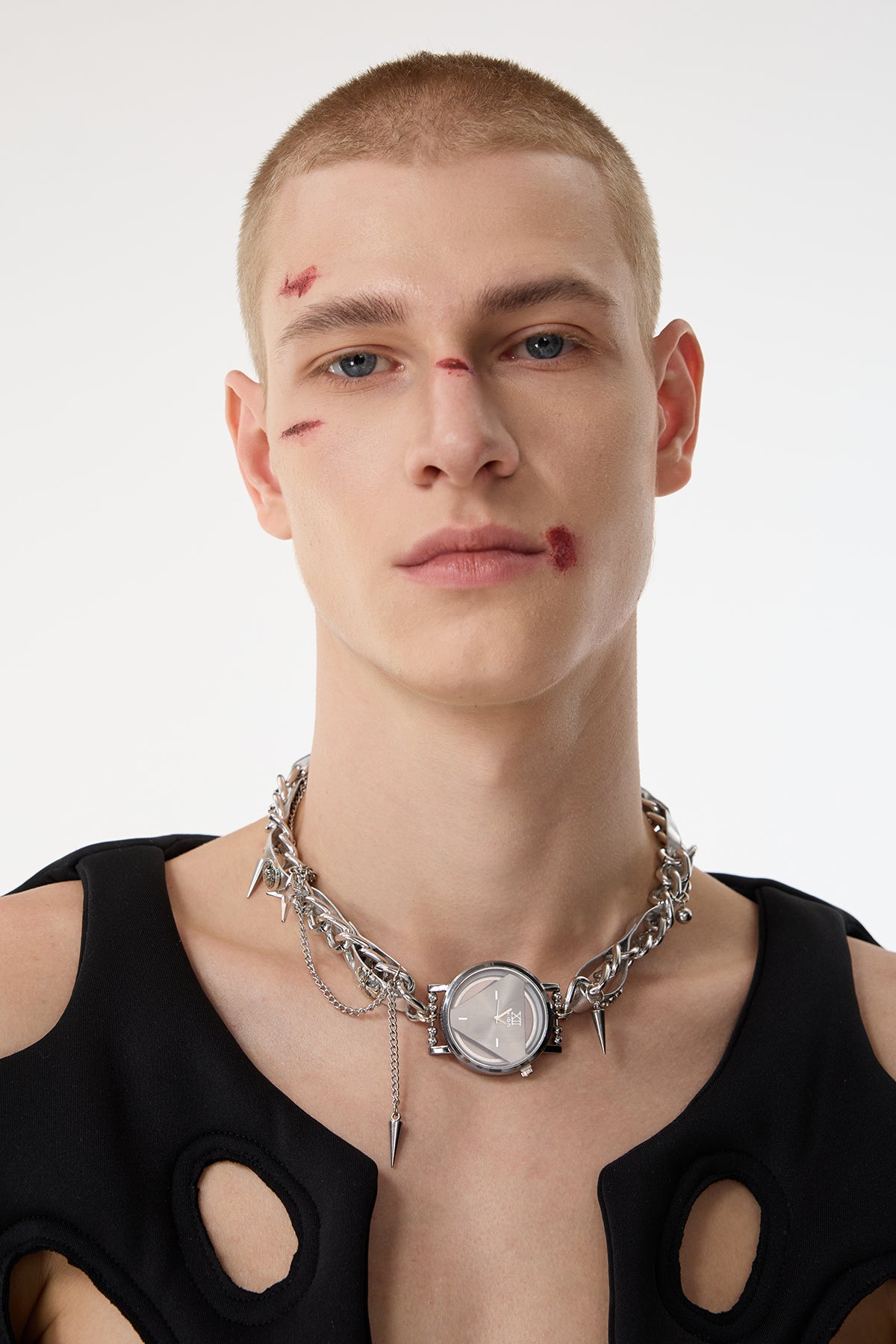 Iron Vein Metal Dial Necklace