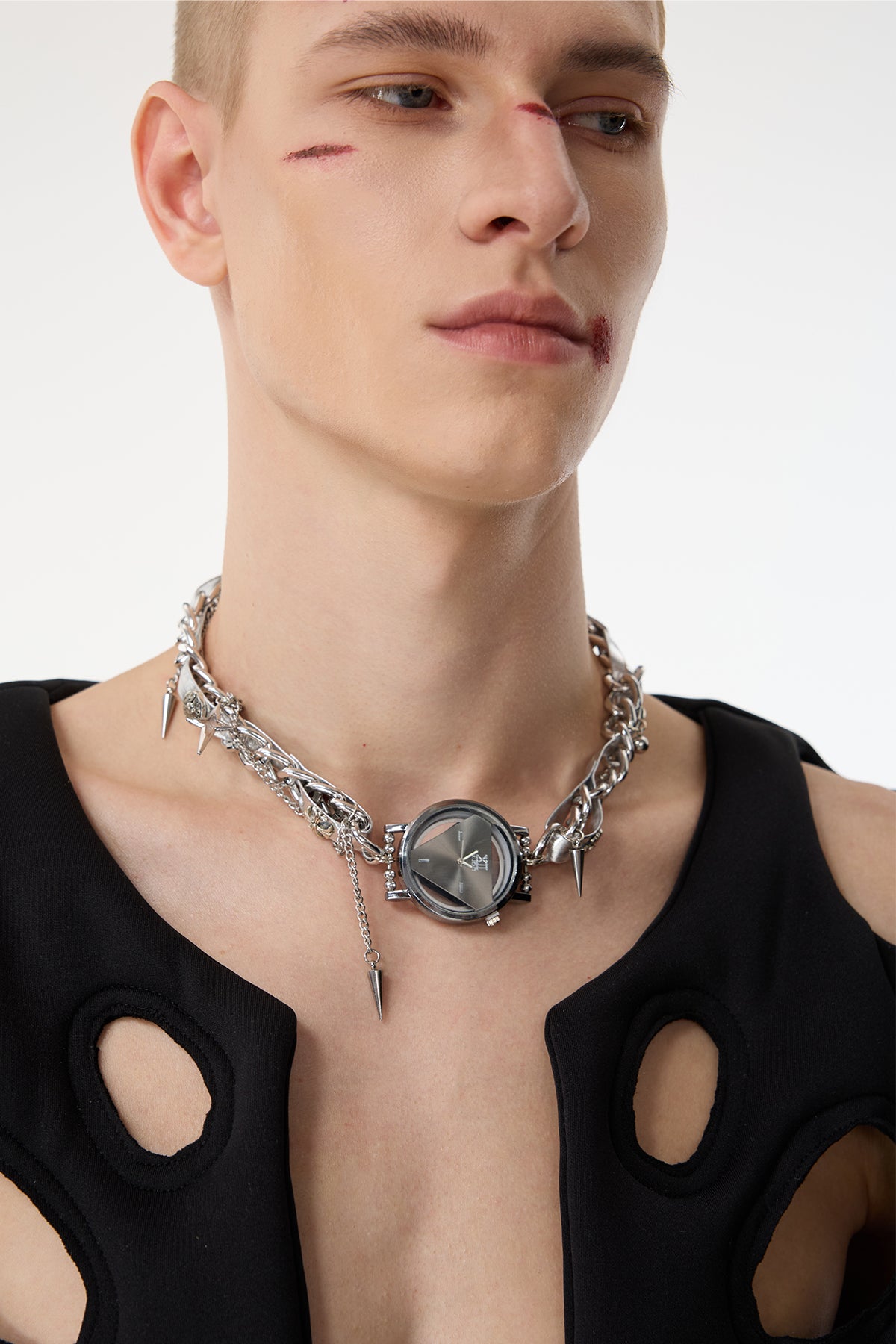 Iron Vein Metal Dial Necklace