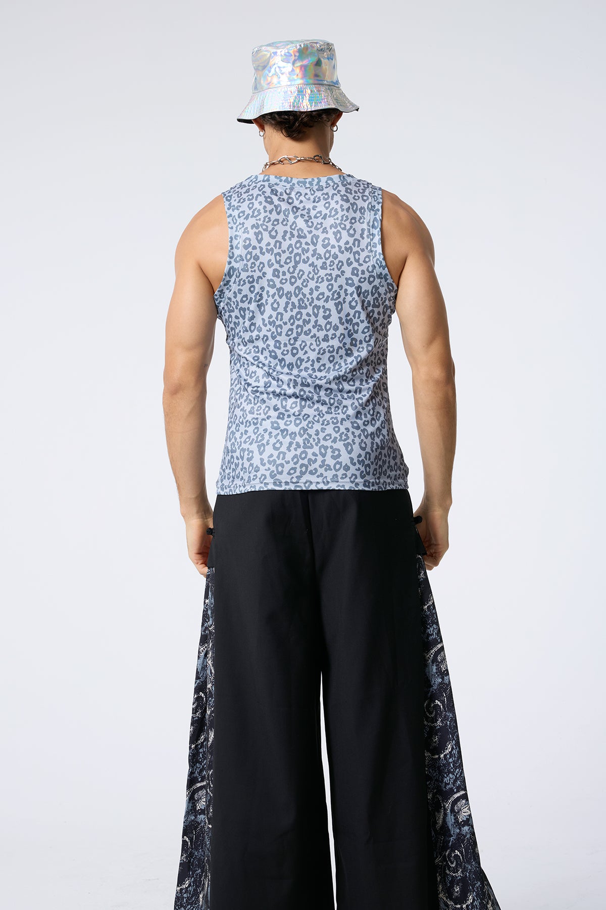 Leopard Line Sleeveless Top