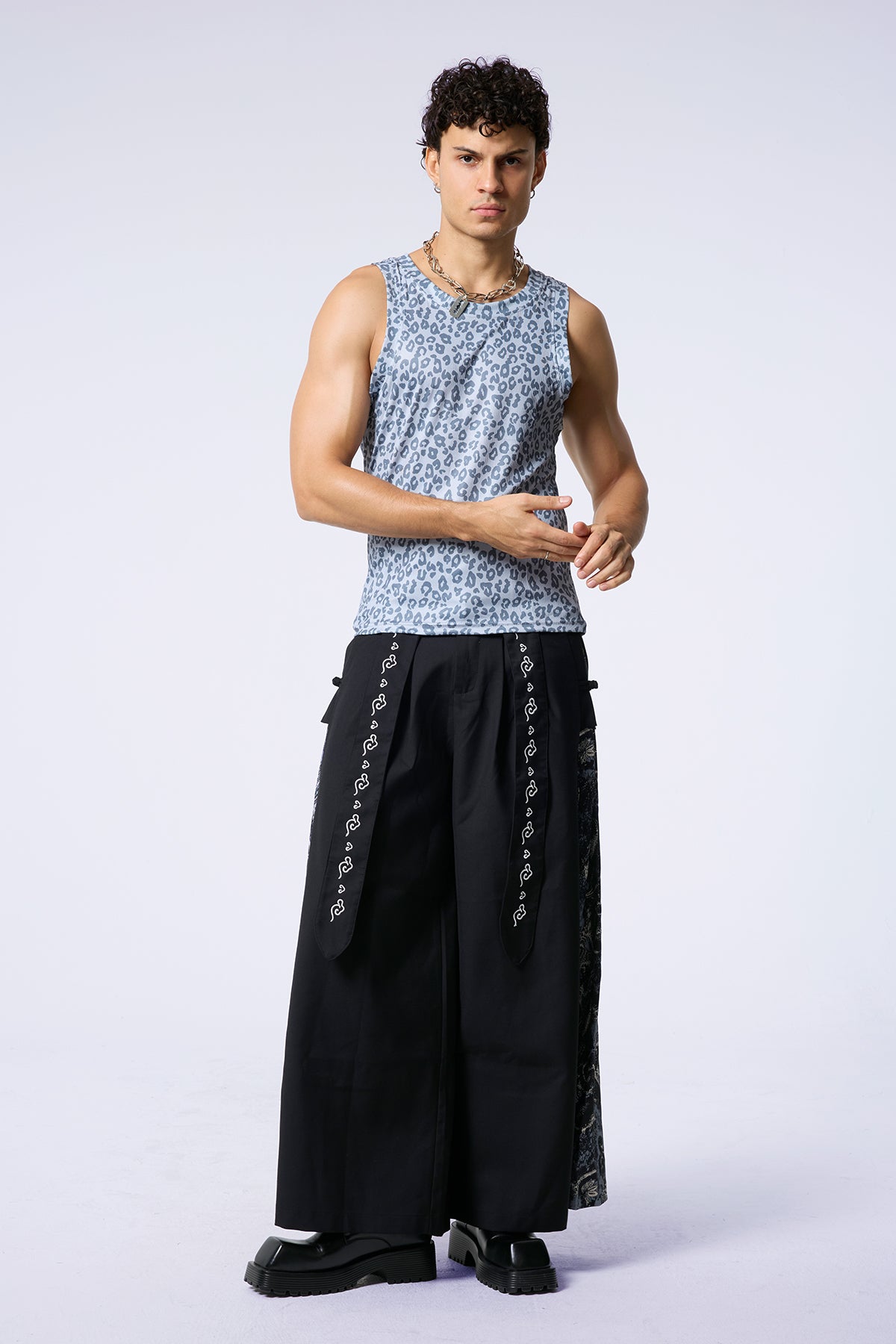 Leopard Line Sleeveless Top