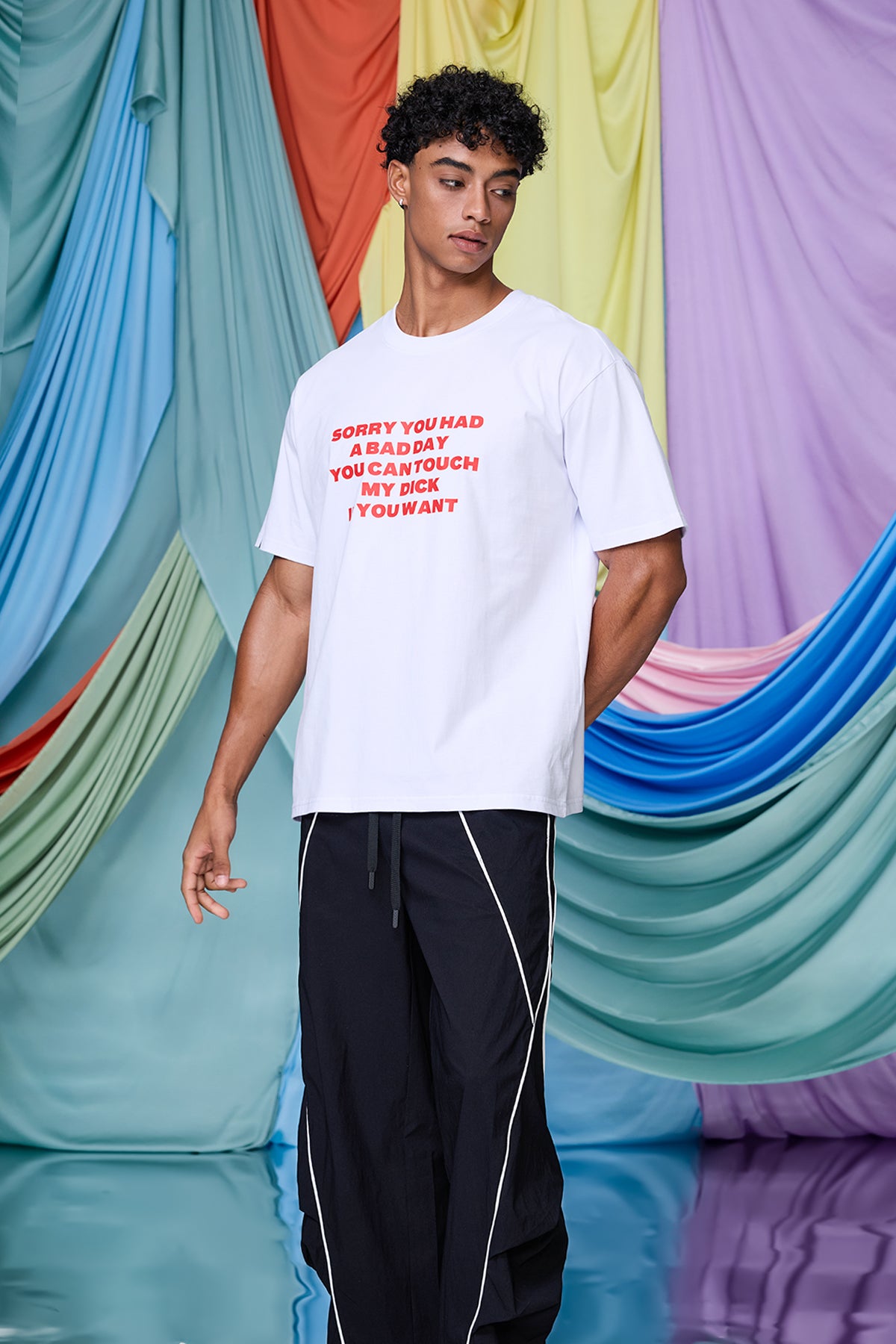 Linear Sketch Print T-Shirt White