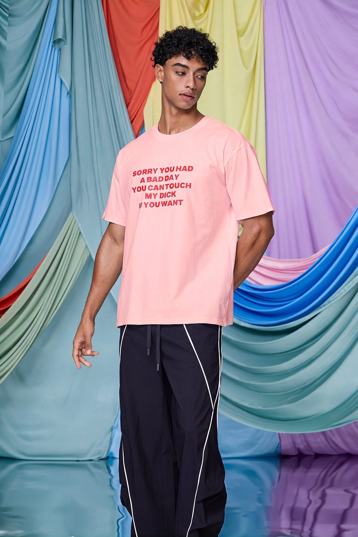 Linear Sketch Print T-Shirt Pink
