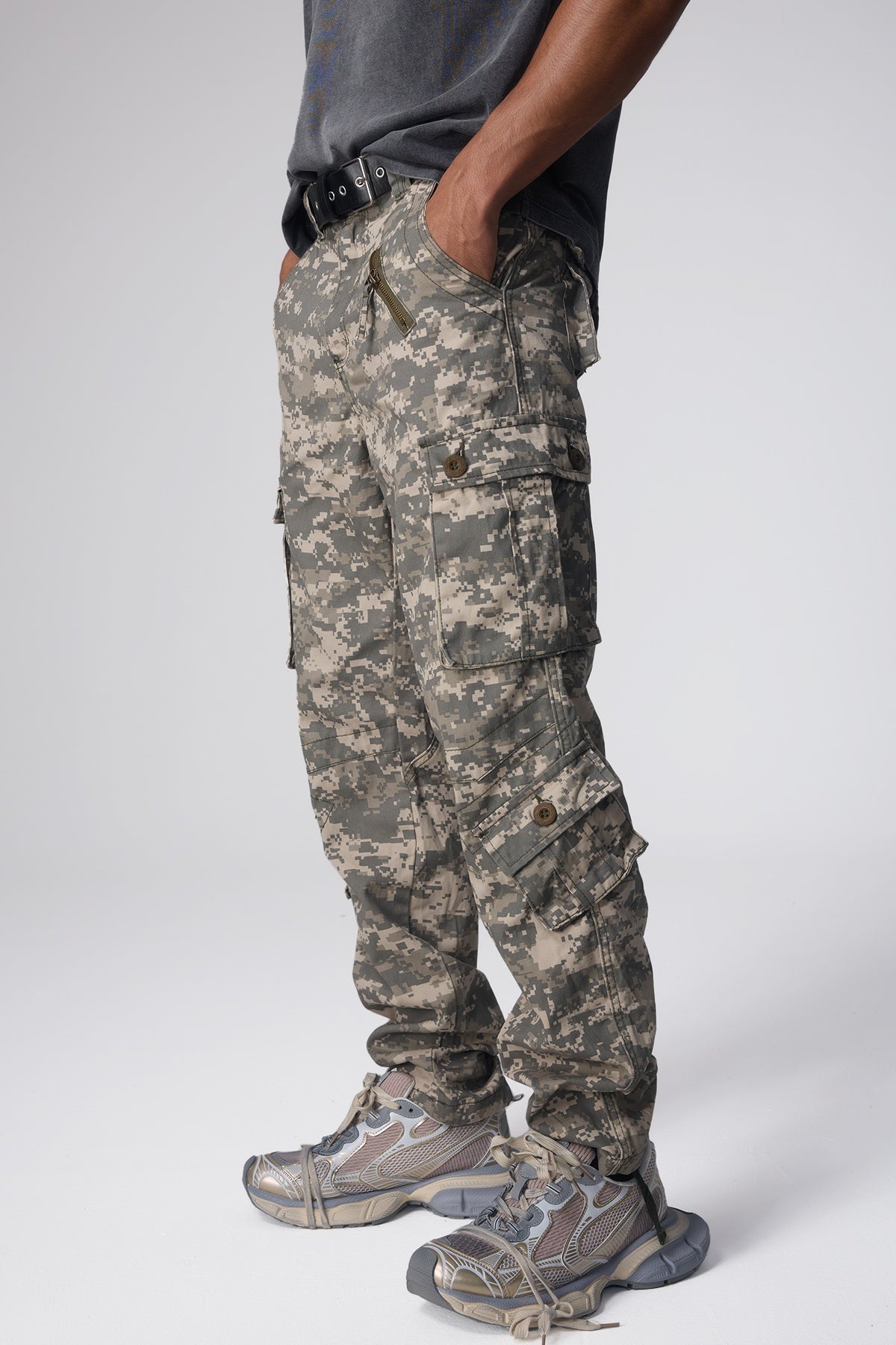 Modern Ease Camouflage Cargo Pants