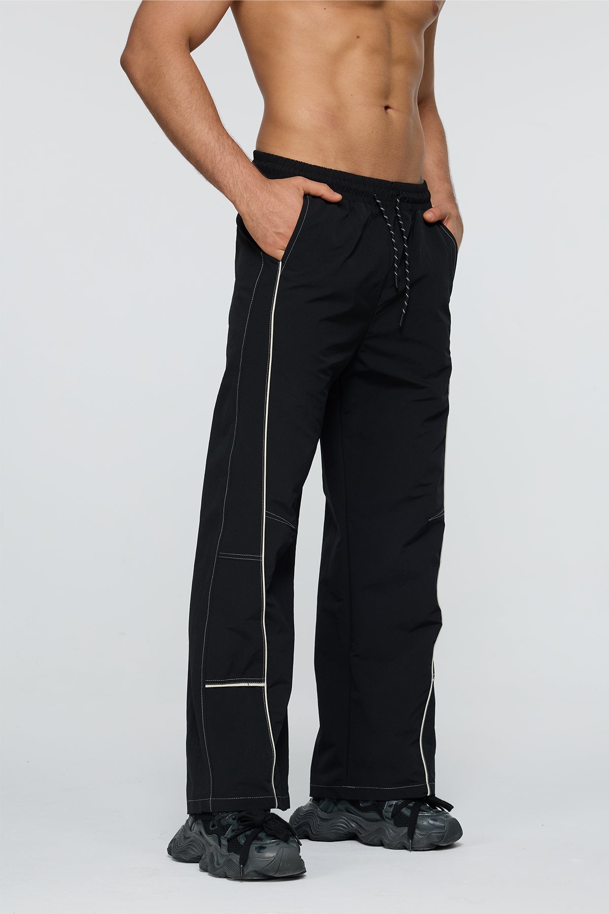 Pleated Leg Straight Pants