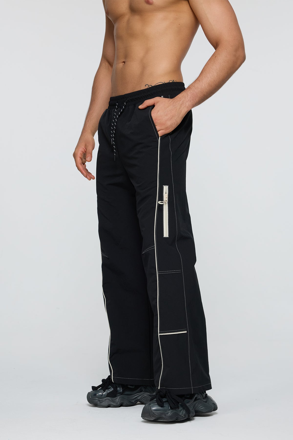 Pleated Leg Straight Pants