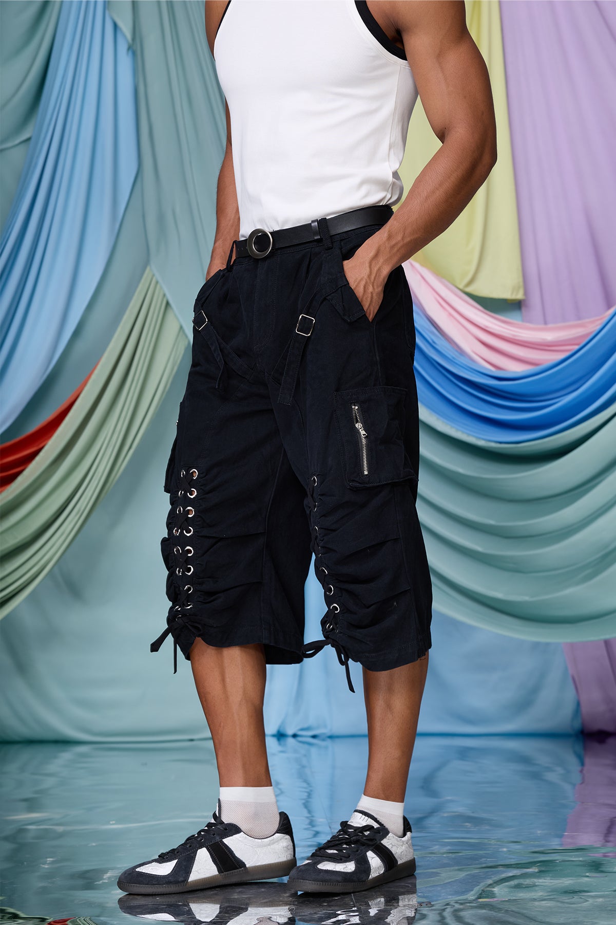 Raw Flare Lace Up Capri Pants Black