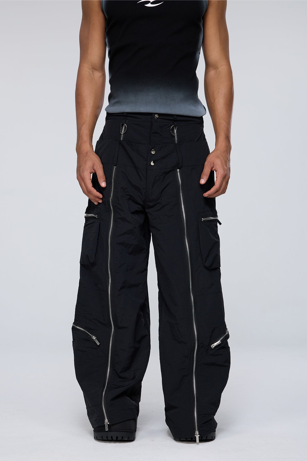 Raw Hem Barrel Zipper Pants