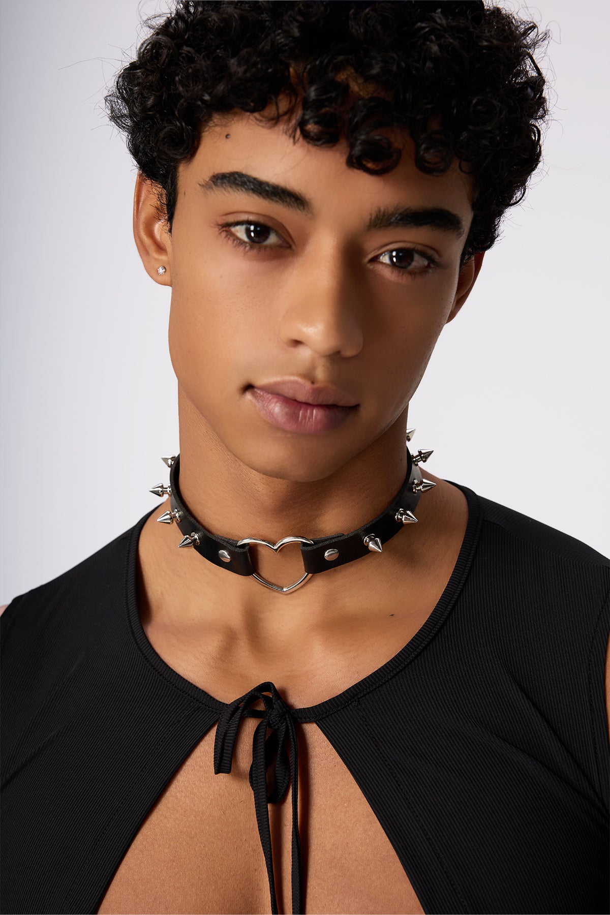 Raw Snare Heart Rivet Choker Black