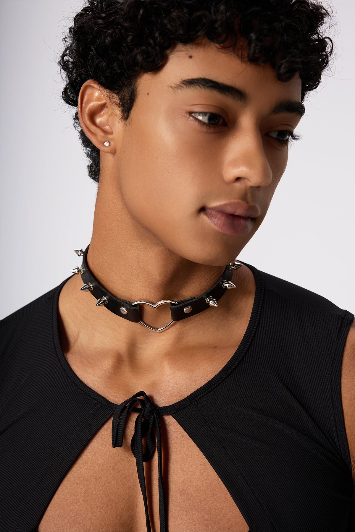 Raw Snare Heart Rivet Choker Black