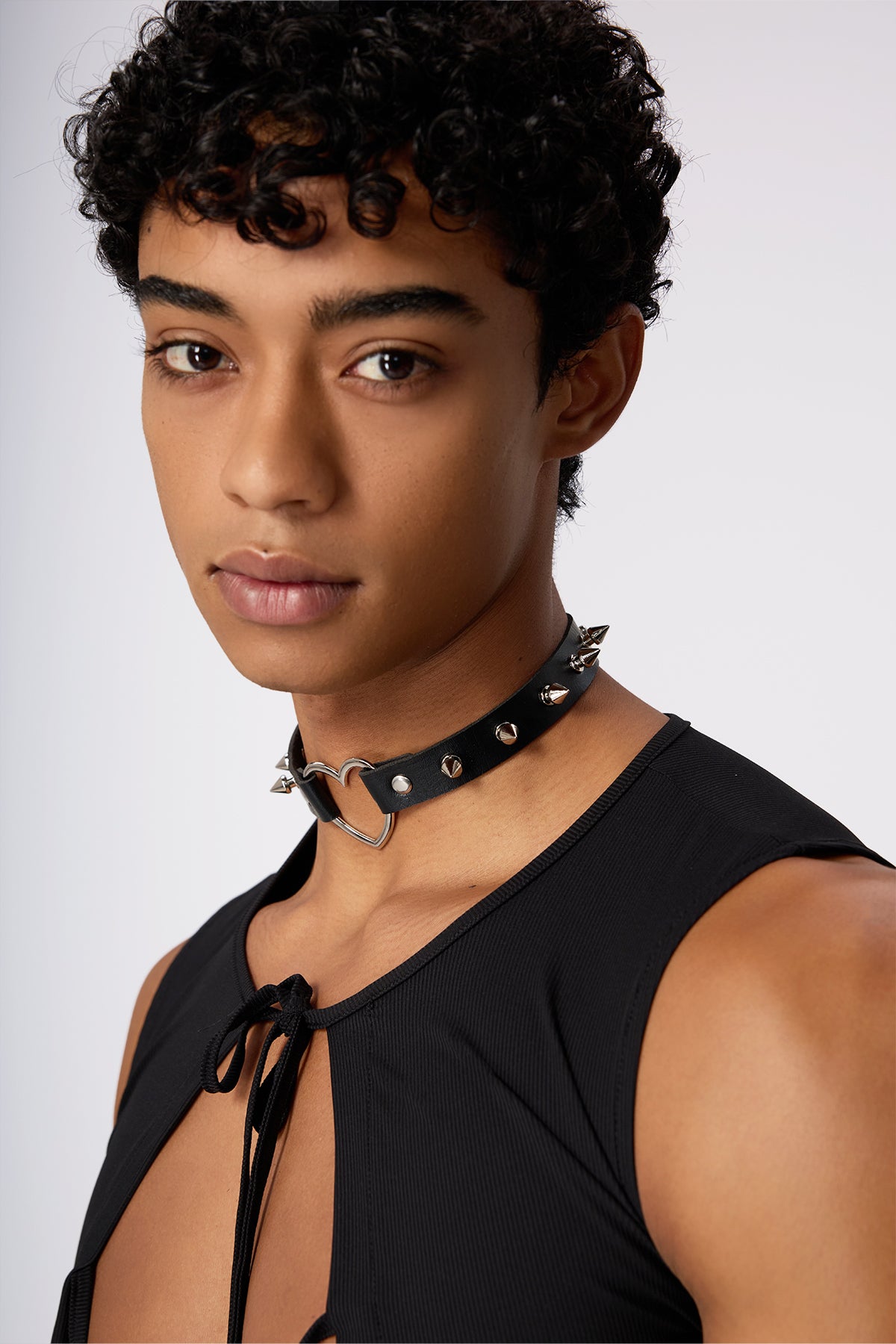 Raw Snare Heart Rivet Choker Black