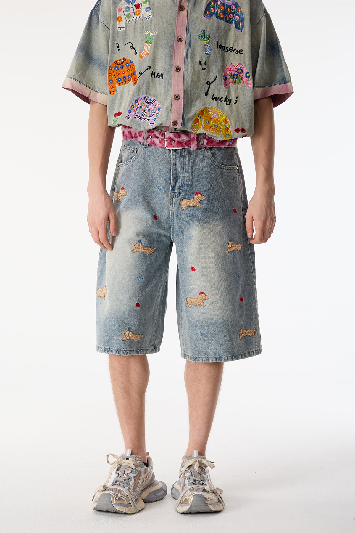 Reverse Spark Puppy Embroidery Denim Shorts