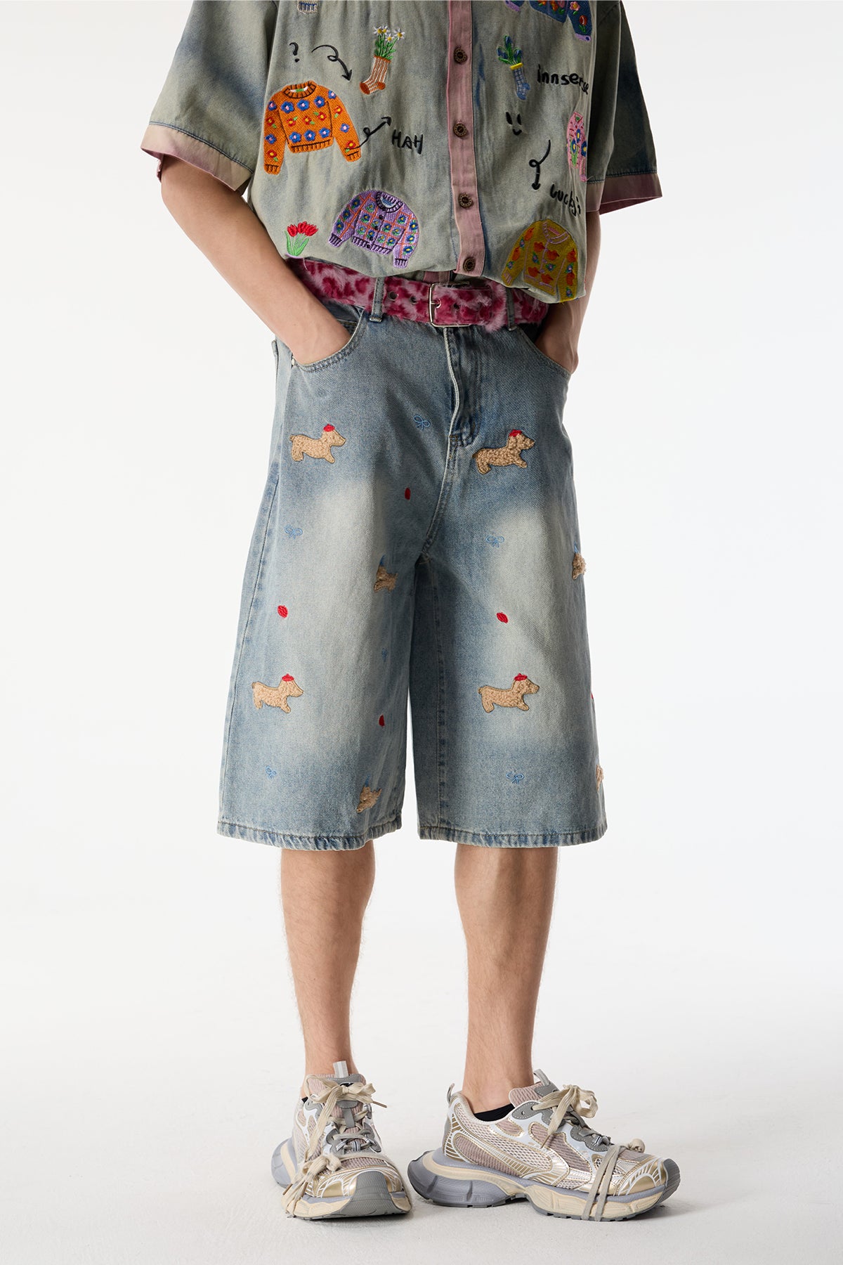 Reverse Spark Puppy Embroidery Denim Shorts