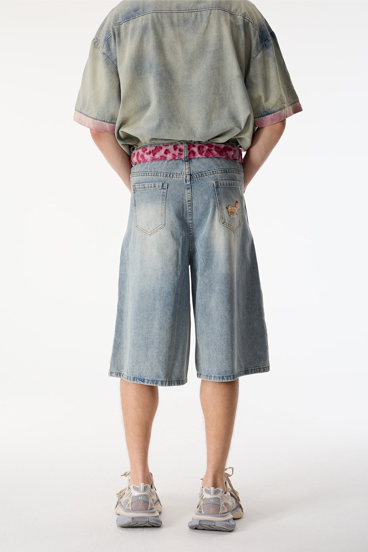 Reverse Spark Puppy Embroidery Denim Shorts