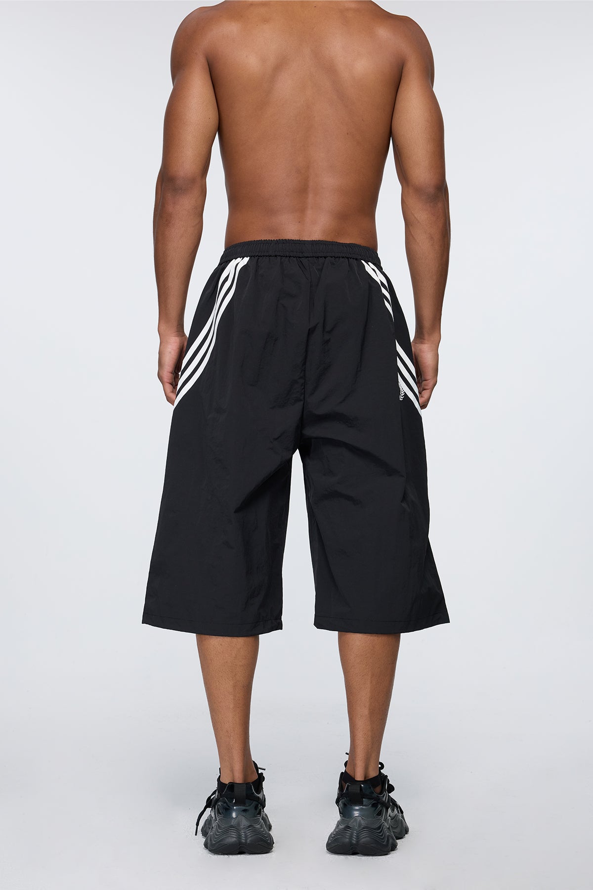 Rigid Boxer Stripe Capri Pants