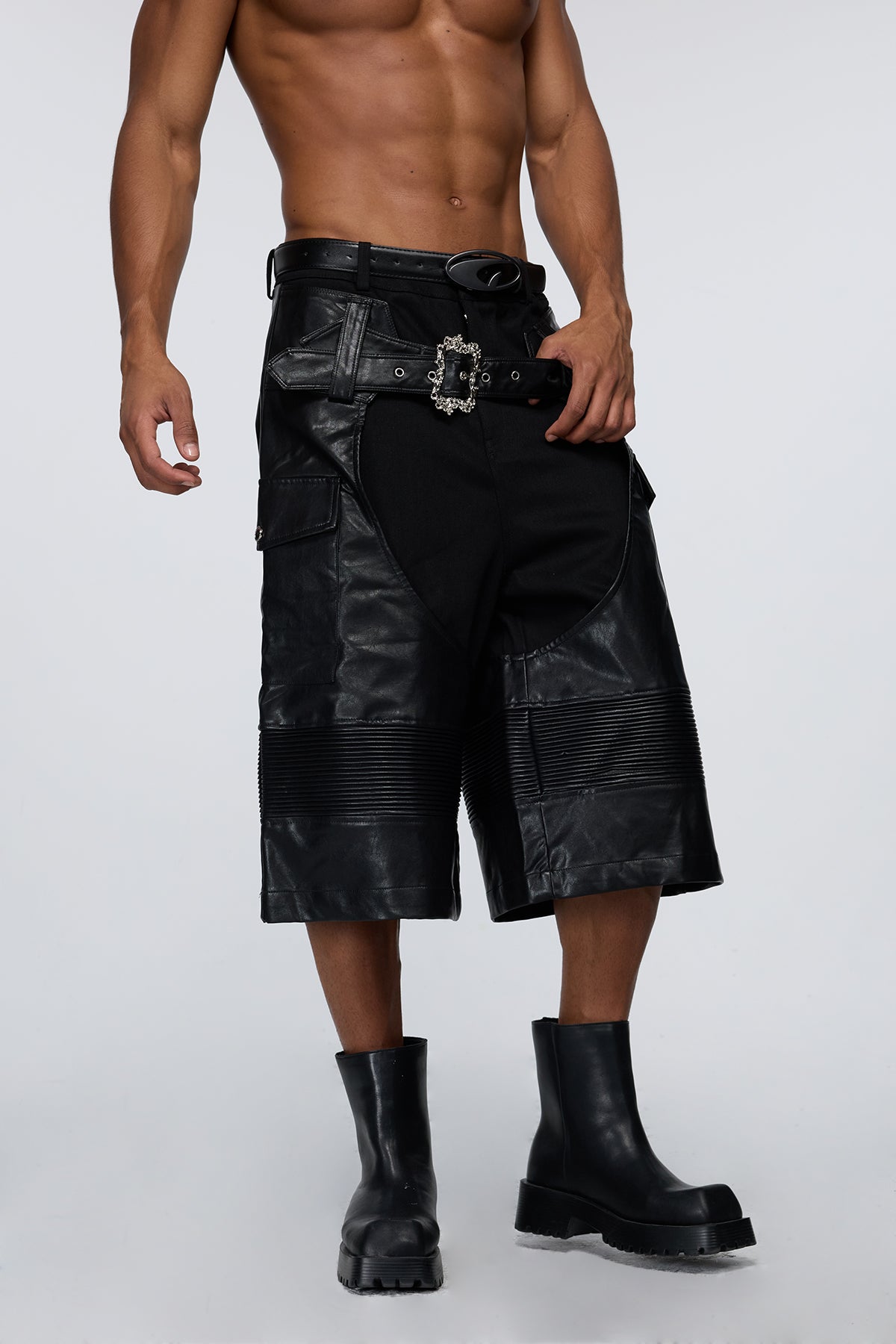 Ripstop Boxer Leather Capri Pants