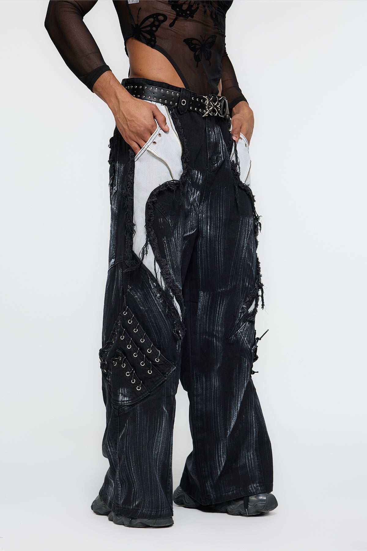 Rugged Line Deconstructed Barrel Jeans