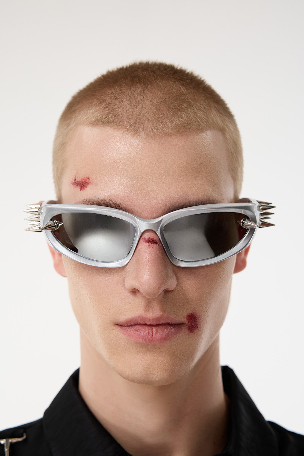 Sharp Beam Rivet Sunglasses