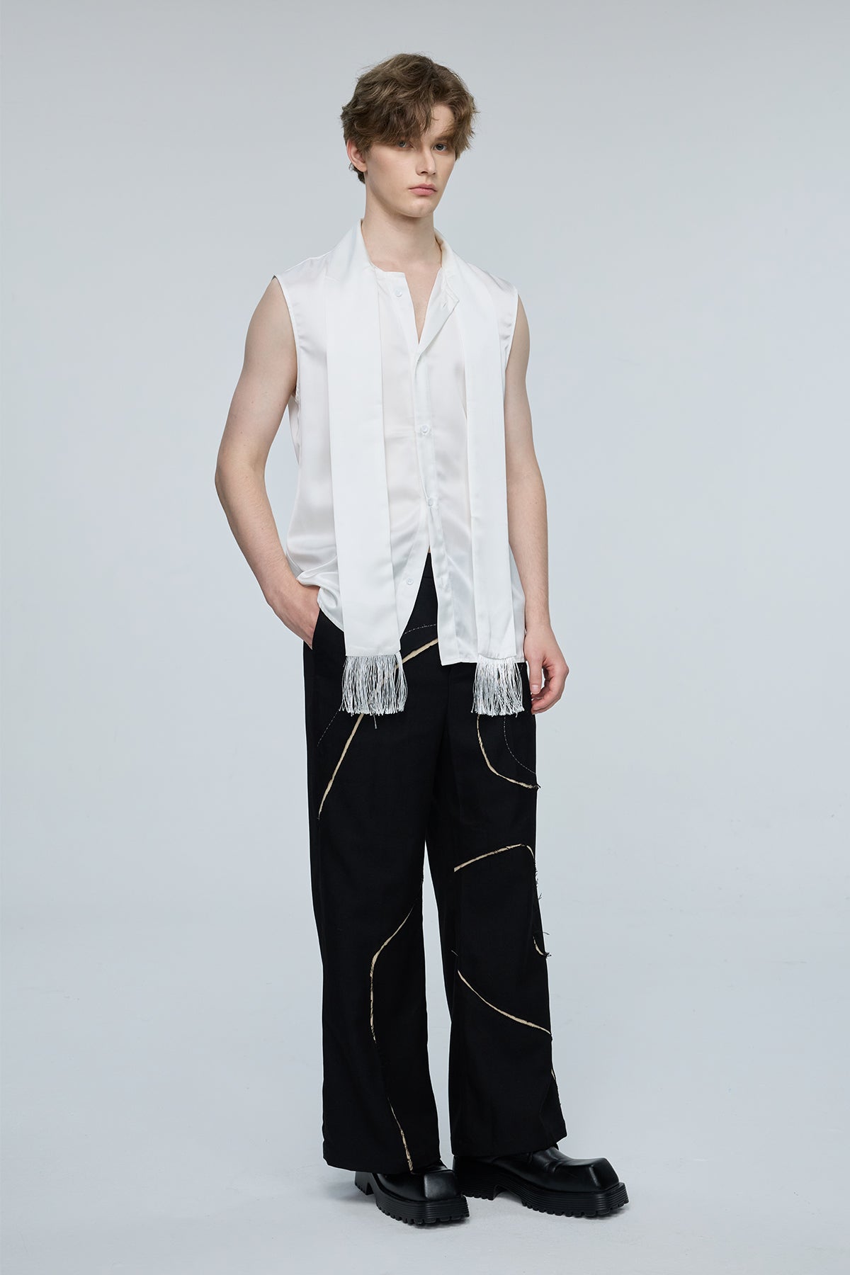 Side Descent Satin Fringe Sleeveless Shirt