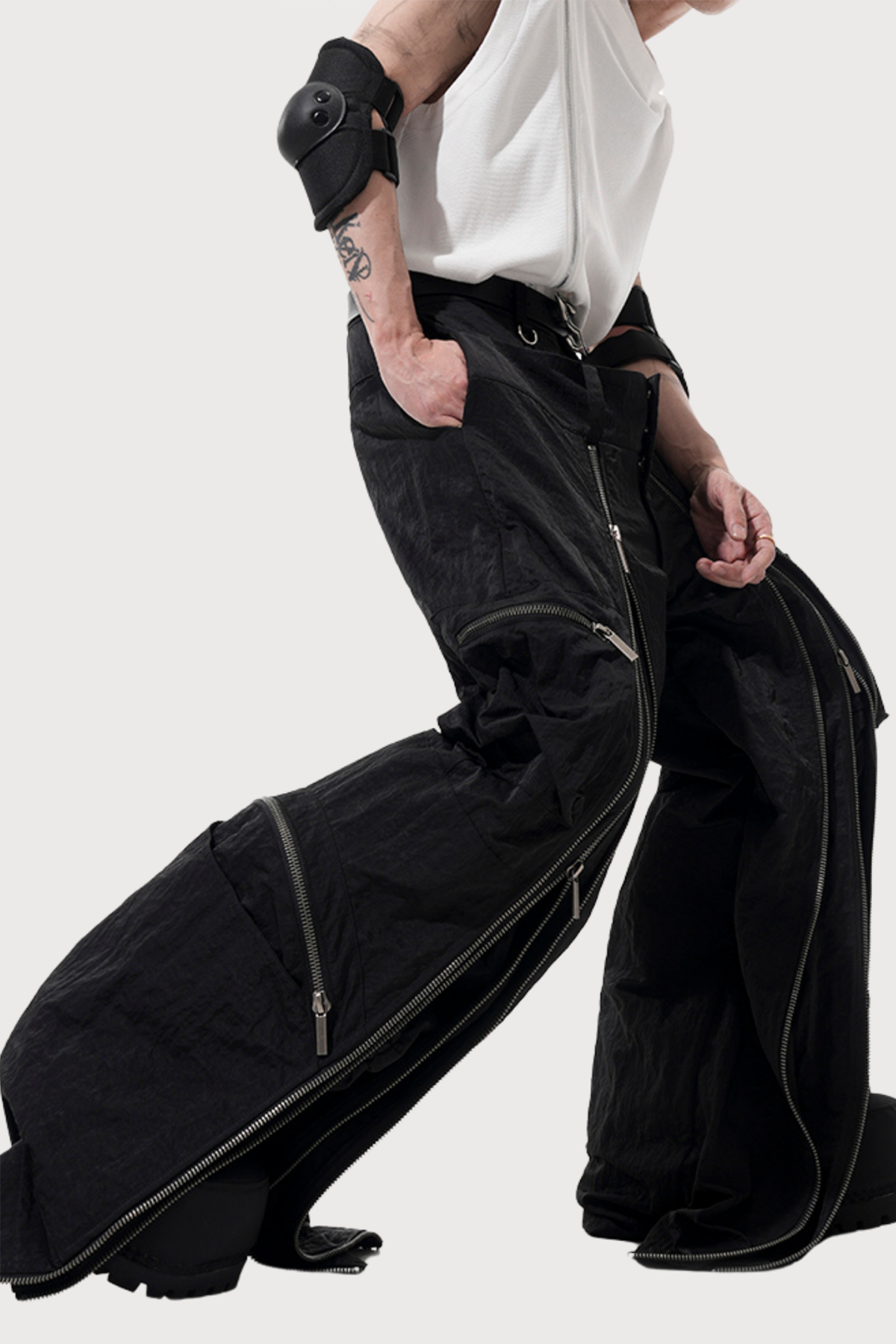 Smooth Line Zipper Wide Leg Pants