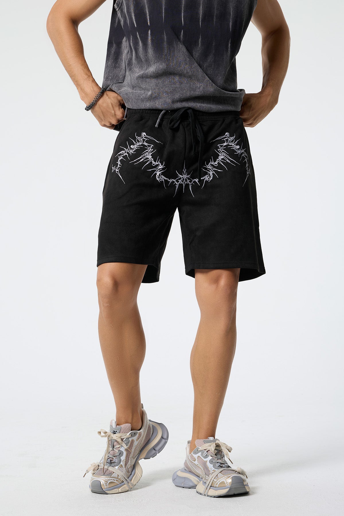Soft Clasp Embroidered Shorts