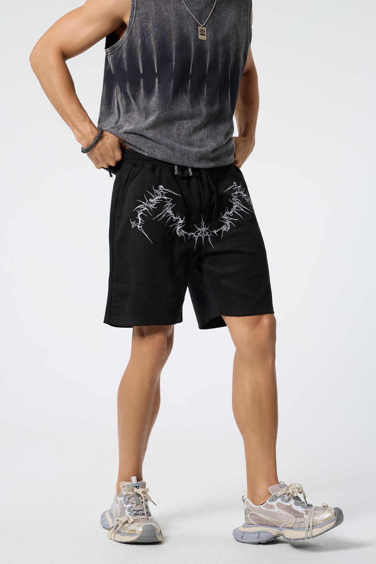 Soft Clasp Embroidered Shorts