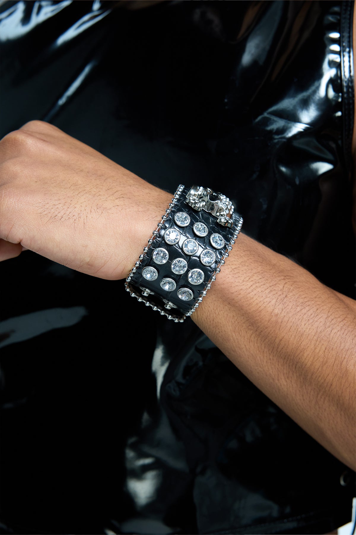 Structural Gear Rhinestone Skull Bracelet