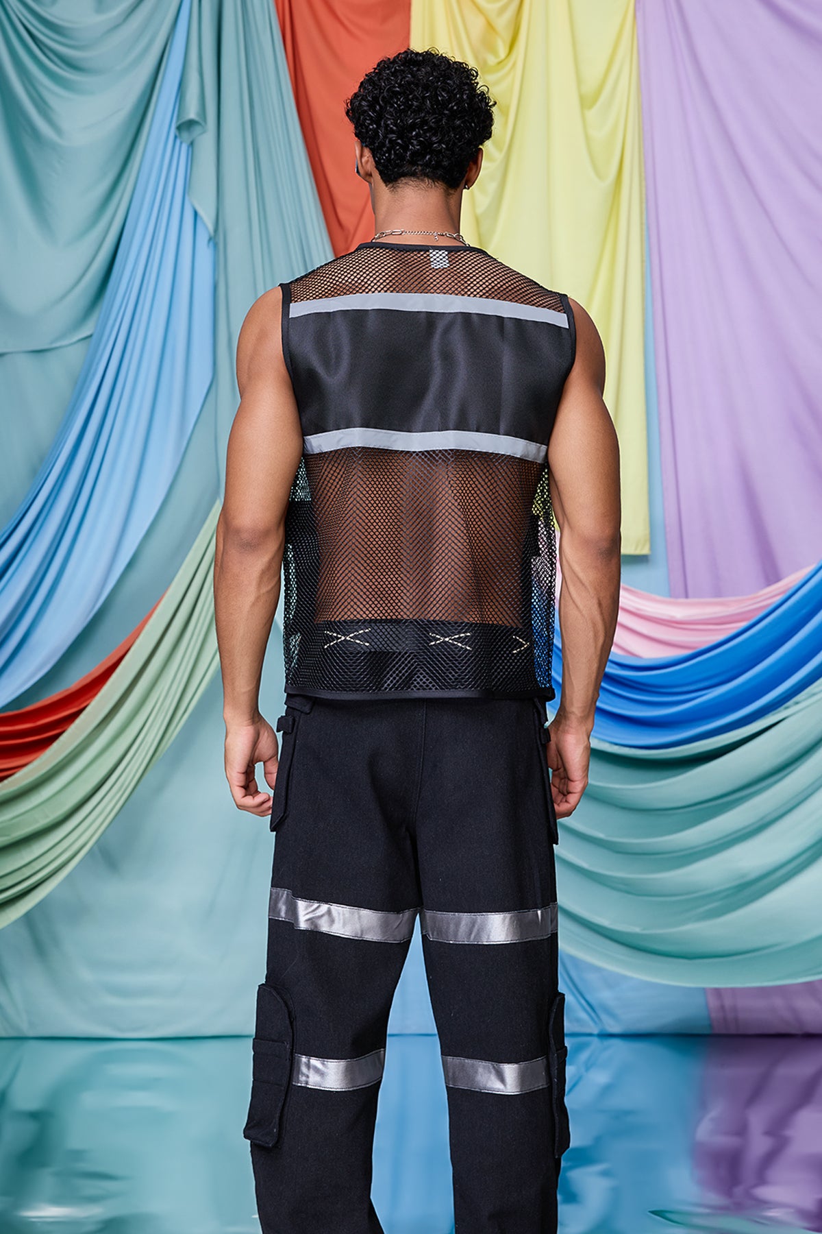 Subtle Distortion Cutout Vest Black