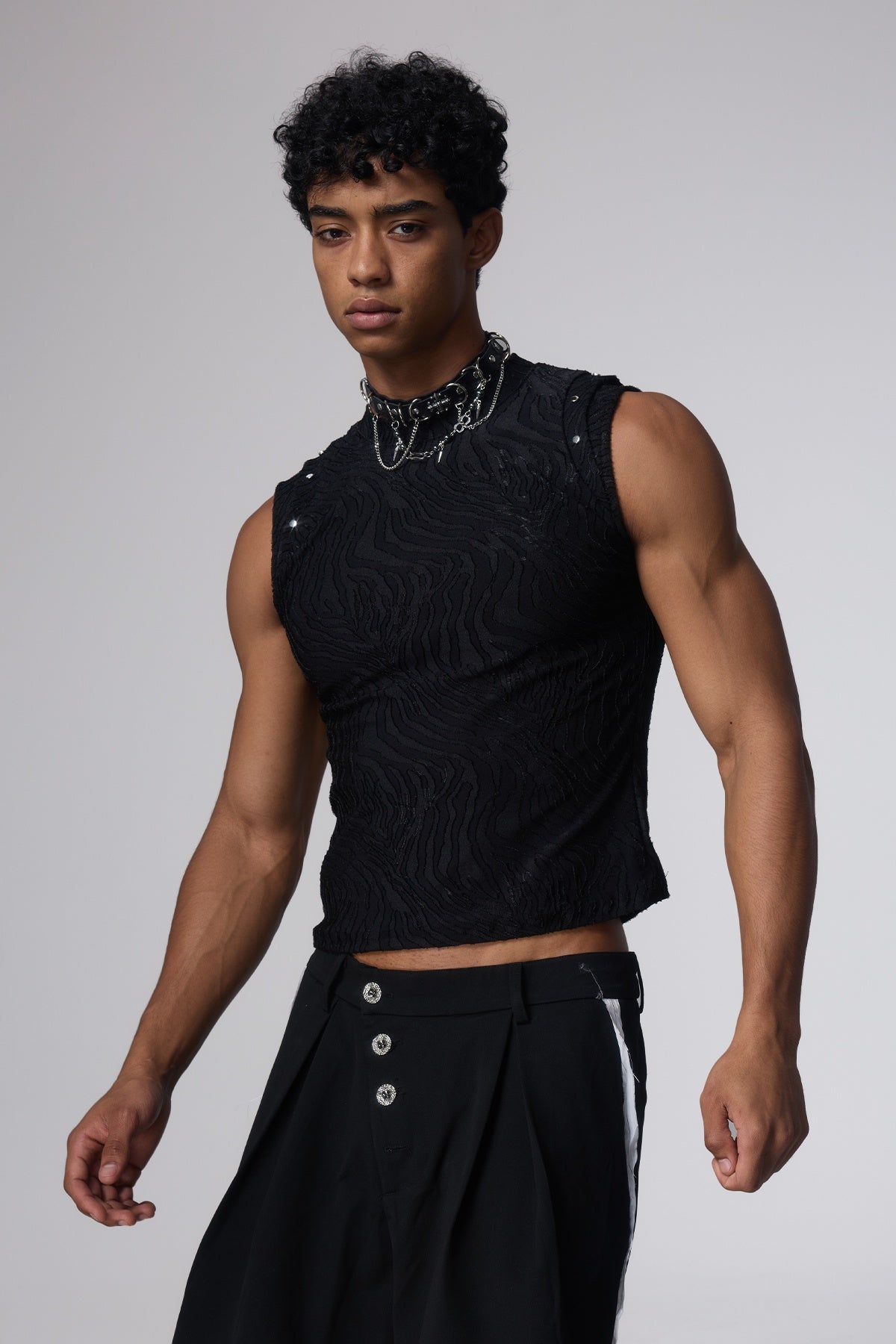 Thin Echo Textured Sleeveless Top